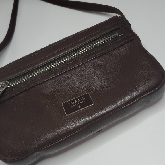 Fossil bag /leather / accepting offers - Picture 3 of 7